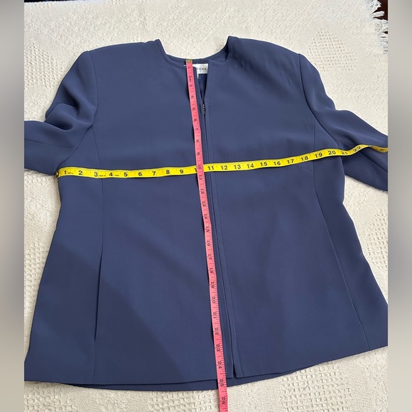 Professional Women’s Suit - Smoky Purple - Picture 4 of 16